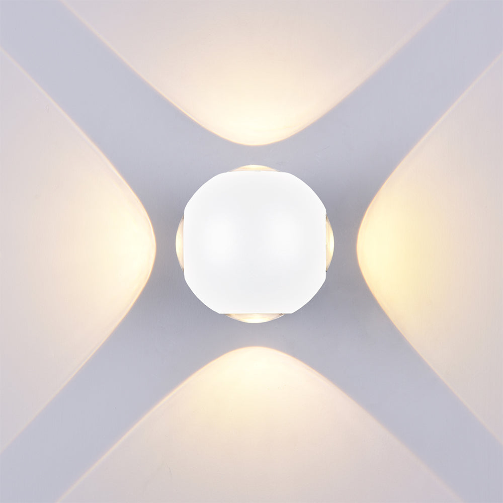 LED Wall Light Round 4 Diods White Body
